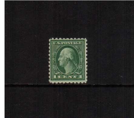 view larger image for The Washington - Franklin Issues 1919-1921 Rotary Press - Various Perforations: SG Number 552 / Scott Number 1c Green - Perforation 10 - 19x22½mm (1919) - George Washington<br>
A fine mounted mint stamp