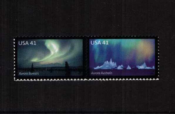 view larger image for  : SG Number 4788a / Scott Number 4204a (2007) - Polar Lights<br/>
se-tenant pair<br/><br/>
Self adhesive